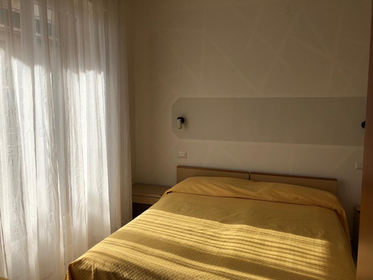 Hotel Solidago Arma di Taggia Εξωτερικό φωτογραφία