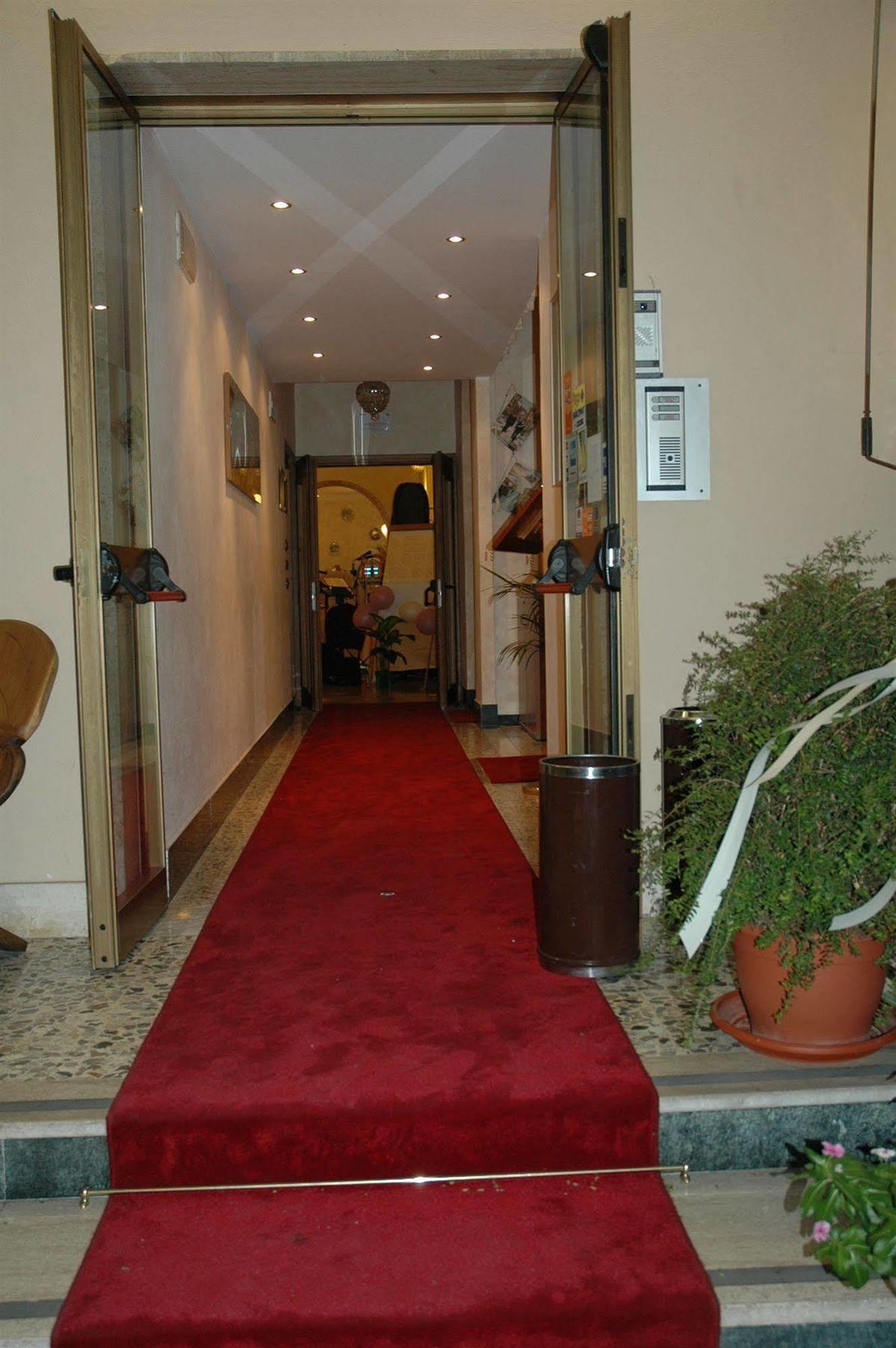 Hotel Solidago Arma di Taggia Εξωτερικό φωτογραφία